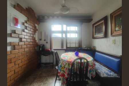 Casa de condomínio à venda com 140m², 4 quartos e 2 vagas Casa de condomínio à venda com 140m², 4 quartos e 2 vagasCozinha