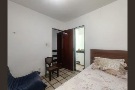 Casa de condomínio à venda com 140m², 4 quartos e 2 vagas Casa de condomínio à venda com 140m², 4 quartos e 2 vagasSuíte 2