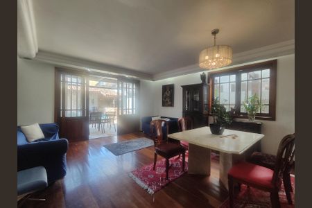 Sala de casa de condomínio para alugar com 4 quartos, 140m² em Recreio dos Bandeirantes, Rio de Janeiro