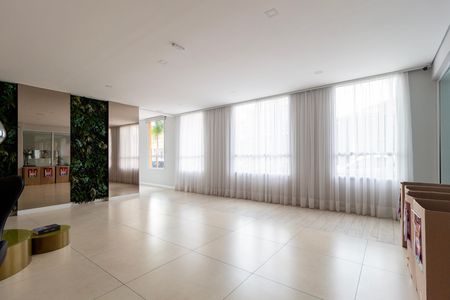 Apartamento para alugar com 55m², 3 quartos e 1 vaga Apartamento para alugar com 55m², 3 quartos e 1 vagaHall social