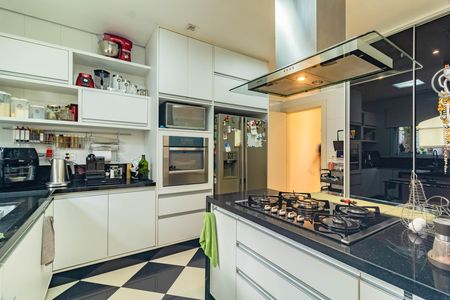 Casa à venda com 450m², 3 quartos e 3 vagas
