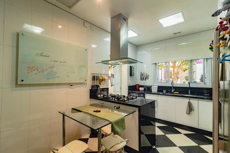 Casa à venda com 450m², 3 quartos e 3 vagas