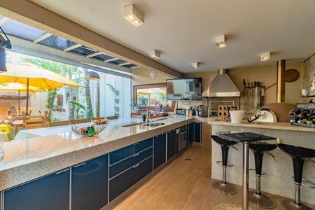 Casa à venda com 450m², 3 quartos e 3 vagas