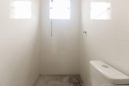 Casa de condomínio para alugar com 68m², 2 quartos e 1 vaga Casa de condomínio para alugar com 68m², 2 quartos e 1 vagaBanheiro Suíte 1
