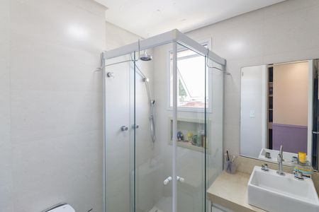 Apartamento à venda com 108m², 3 quartos e 2 vagas Apartamento à venda com 108m², 3 quartos e 2 vagasBanheiro da Suíte 1
