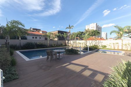 Apartamento à venda com 108m², 3 quartos e 2 vagas Apartamento à venda com 108m², 3 quartos e 2 vagasÁrea comum - Piscina