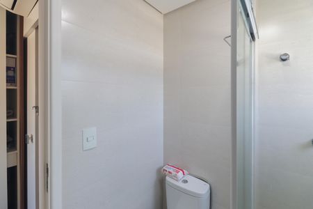 Apartamento à venda com 108m², 3 quartos e 2 vagas Apartamento à venda com 108m², 3 quartos e 2 vagasBanheiro da Suíte 1