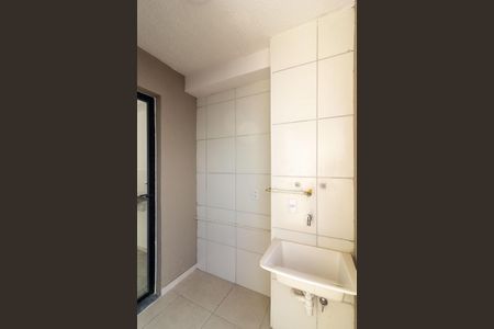 Apartamento à venda com 38m², 2 quartos e 1 vaga Apartamento à venda com 38m², 2 quartos e 1 vagaVaranda e Área de Serviço