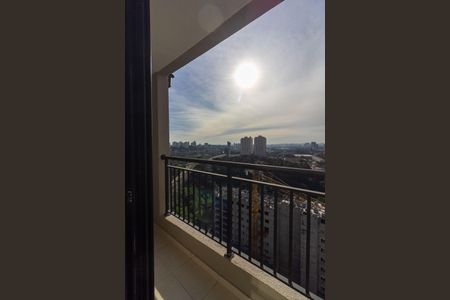 Apartamento à venda com 38m², 2 quartos e 1 vaga Apartamento à venda com 38m², 2 quartos e 1 vagaVaranda e Área de Serviço