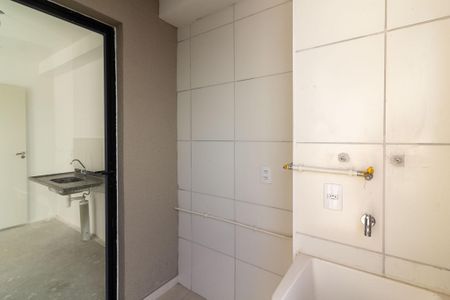 Apartamento à venda com 38m², 2 quartos e 1 vaga Apartamento à venda com 38m², 2 quartos e 1 vagaVaranda e Área de Serviço