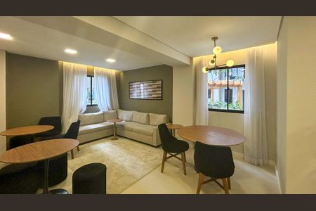 Apartamento à venda com 38m², 2 quartos e 1 vaga Apartamento à venda com 38m², 2 quartos e 1 vagaSalão de festas