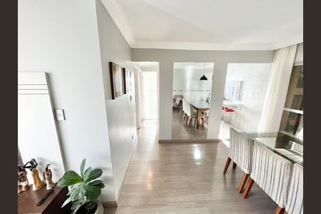 Apartamento à venda com 63m², 2 quartos e 1 vaga Apartamento à venda com 63m², 2 quartos e 1 vagaCorredor