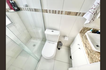 Apartamento à venda com 63m², 2 quartos e 1 vaga Apartamento à venda com 63m², 2 quartos e 1 vagaBanheiro