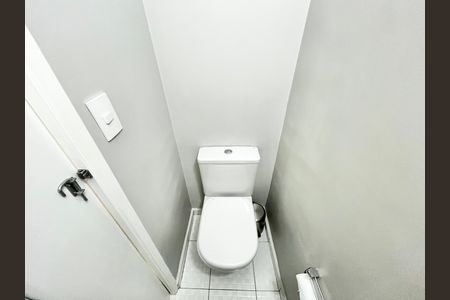 Apartamento à venda com 63m², 2 quartos e 1 vaga Apartamento à venda com 63m², 2 quartos e 1 vagaLavabo