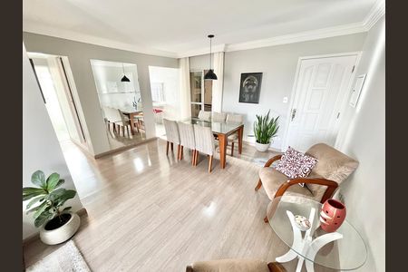 Apartamento à venda com 63m², 2 quartos e 1 vaga Apartamento à venda com 63m², 2 quartos e 1 vagaSala