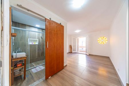 Casa à venda com 240m², 4 quartos e 2 vagas Casa à venda com 240m², 4 quartos e 2 vagasQuarto 3