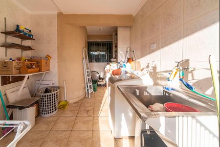 Casa à venda com 240m², 4 quartos e 2 vagas Casa à venda com 240m², 4 quartos e 2 vagasÁrea de Serviço
