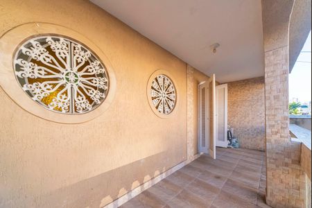 Casa à venda com 240m², 4 quartos e 2 vagas Casa à venda com 240m², 4 quartos e 2 vagasVaranda do Quarto 3