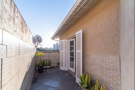 Casa à venda com 240m², 4 quartos e 2 vagas Casa à venda com 240m², 4 quartos e 2 vagasVaranda do Quarto 1