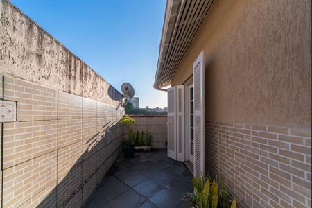 Casa à venda com 240m², 4 quartos e 2 vagas Casa à venda com 240m², 4 quartos e 2 vagasVaranda do Quarto 1