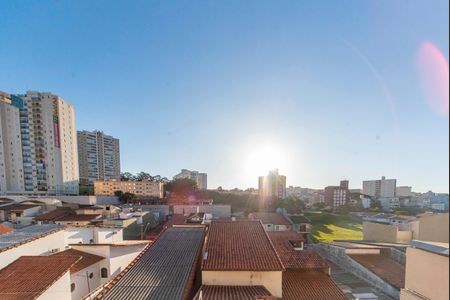 Casa à venda com 240m², 4 quartos e 2 vagas Casa à venda com 240m², 4 quartos e 2 vagasVista da Varanda do Quarto 1
