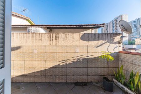 Casa à venda com 240m², 4 quartos e 2 vagas Casa à venda com 240m², 4 quartos e 2 vagasVaranda do Quarto 1