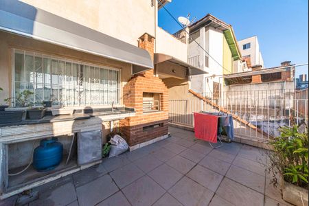 Casa à venda com 240m², 4 quartos e 2 vagas Casa à venda com 240m², 4 quartos e 2 vagasVaranda Gourmet