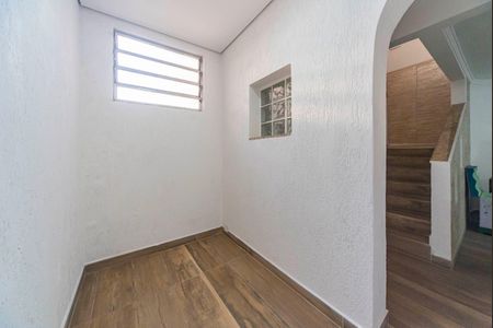 Casa à venda com 240m², 4 quartos e 2 vagas Casa à venda com 240m², 4 quartos e 2 vagasEscritório