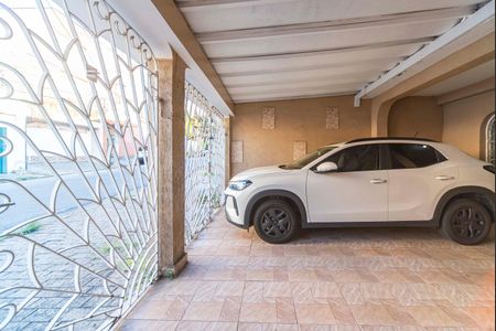 Casa à venda com 240m², 4 quartos e 2 vagas Casa à venda com 240m², 4 quartos e 2 vagasGaragem