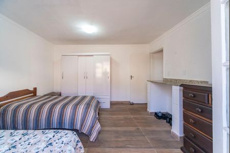Casa à venda com 240m², 4 quartos e 2 vagas Casa à venda com 240m², 4 quartos e 2 vagasQuarto 1