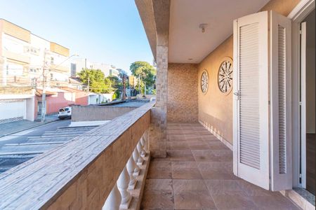 Casa à venda com 240m², 4 quartos e 2 vagas Casa à venda com 240m², 4 quartos e 2 vagasVaranda do Quarto 3