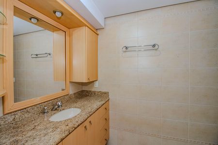 Apartamento para alugar com 118m², 3 quartos e 2 vagasBanheiro da Suíte