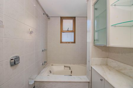 Apartamento para alugar com 118m², 3 quartos e 2 vagasBanheiro Social