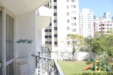 Apartamento para alugar com 105m², 2 quartos e 1 vagaVaranda
