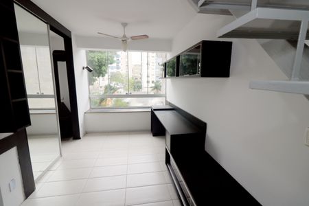 Sala 1 de apartamento para alugar com 1 quarto, 81m² em Cidade Baixa, Porto Alegre