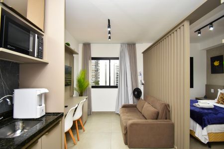entrada de kitnet/studio para alugar com 1 quarto, 27m² em Pinheiros, São Paulo