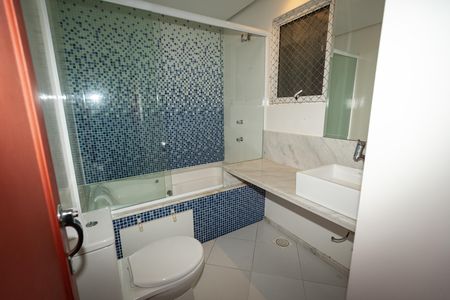 Apartamento à venda com 87m², 2 quartos e sem vagaBanheiro