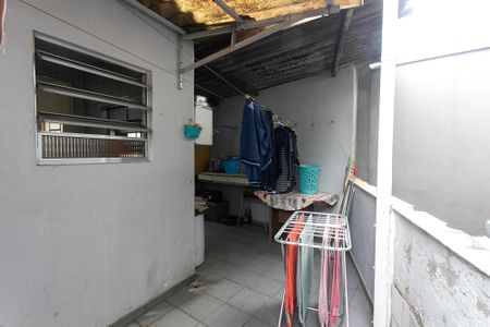 Casa à venda com 160m², 4 quartos e 2 vagas Casa à venda com 160m², 4 quartos e 2 vagasCasa 1 - Área de Serviço