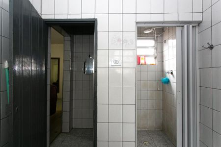 Casa à venda com 160m², 4 quartos e 2 vagas Casa à venda com 160m², 4 quartos e 2 vagasCasa 1 - Banheiro