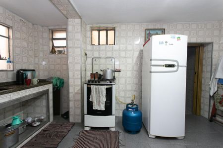 Casa à venda com 160m², 4 quartos e 2 vagas Casa à venda com 160m², 4 quartos e 2 vagasCasa 2 - Cozinha