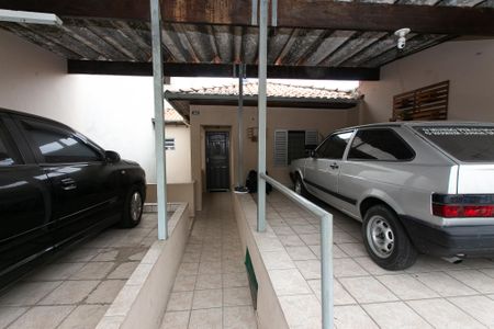 Casa à venda com 160m², 4 quartos e 2 vagas Casa à venda com 160m², 4 quartos e 2 vagasGaragem