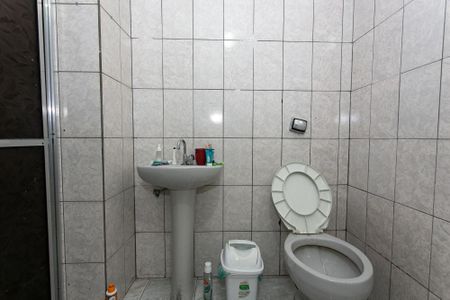 Casa à venda com 160m², 4 quartos e 2 vagas Casa à venda com 160m², 4 quartos e 2 vagasCasa 2 - Banheiro