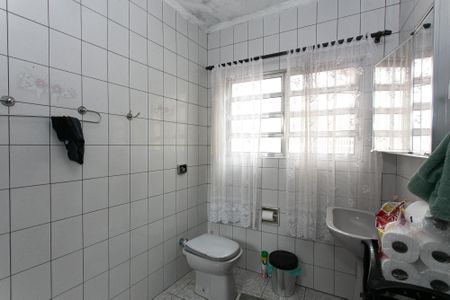 Casa à venda com 160m², 4 quartos e 2 vagas Casa à venda com 160m², 4 quartos e 2 vagasCasa 1 - Banheiro