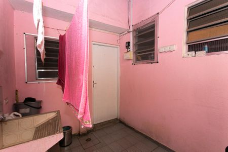 Casa à venda com 160m², 4 quartos e 2 vagas Casa à venda com 160m², 4 quartos e 2 vagasCasa 3 - Área de Serviço