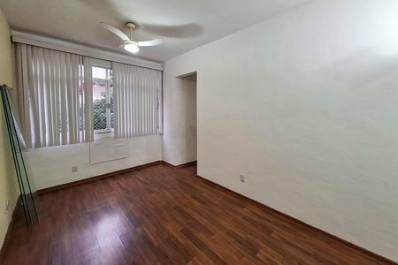 Sala de apartamento para alugar com 2 quartos, 50m² em Santa Rosa, Niterói