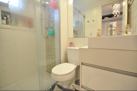 Apartamento à venda com 73m², 2 quartos e 3 vagasBanheiro do Quarto Suíte