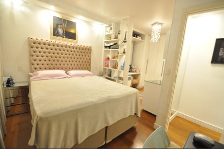 Apartamento à venda com 73m², 2 quartos e 3 vagasQuarto Suíte