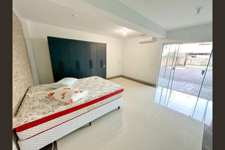 Quarto de casa para alugar com 1 quarto, 70m² em Forquilhas, São José