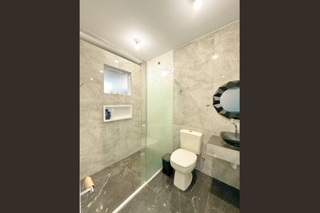 Banheiro de casa para alugar com 1 quarto, 70m² em Forquilhas, São José