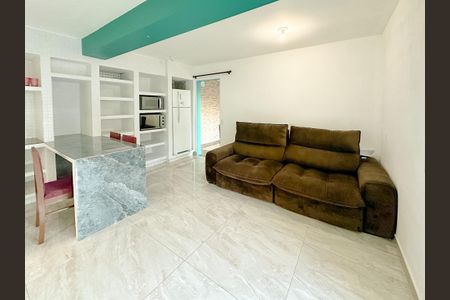 Sala de TV de casa para alugar com 1 quarto, 70m² em Forquilhas, São José
